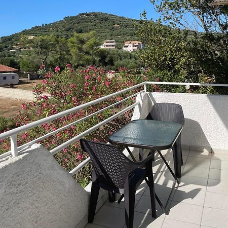 אליקאנאס Hotel Villa Mantalena מראה חיצוני תמונה