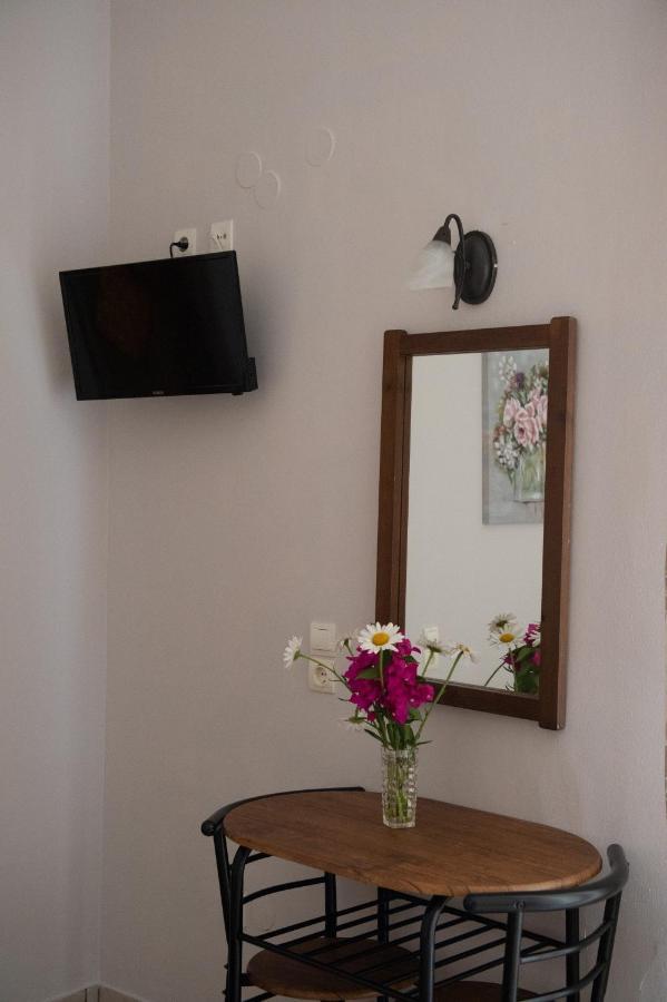 אליקאנאס Hotel Villa Mantalena מראה חיצוני תמונה