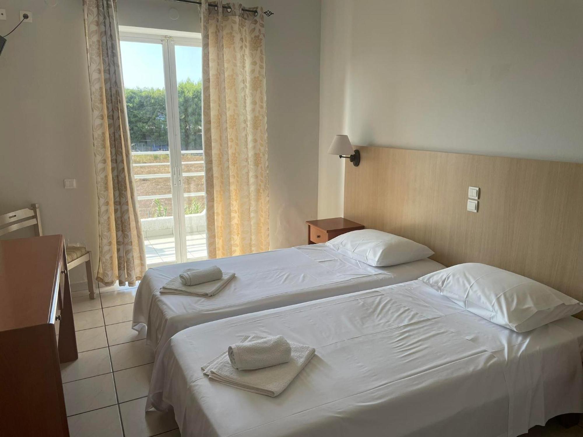 אליקאנאס Hotel Villa Mantalena מראה חיצוני תמונה
