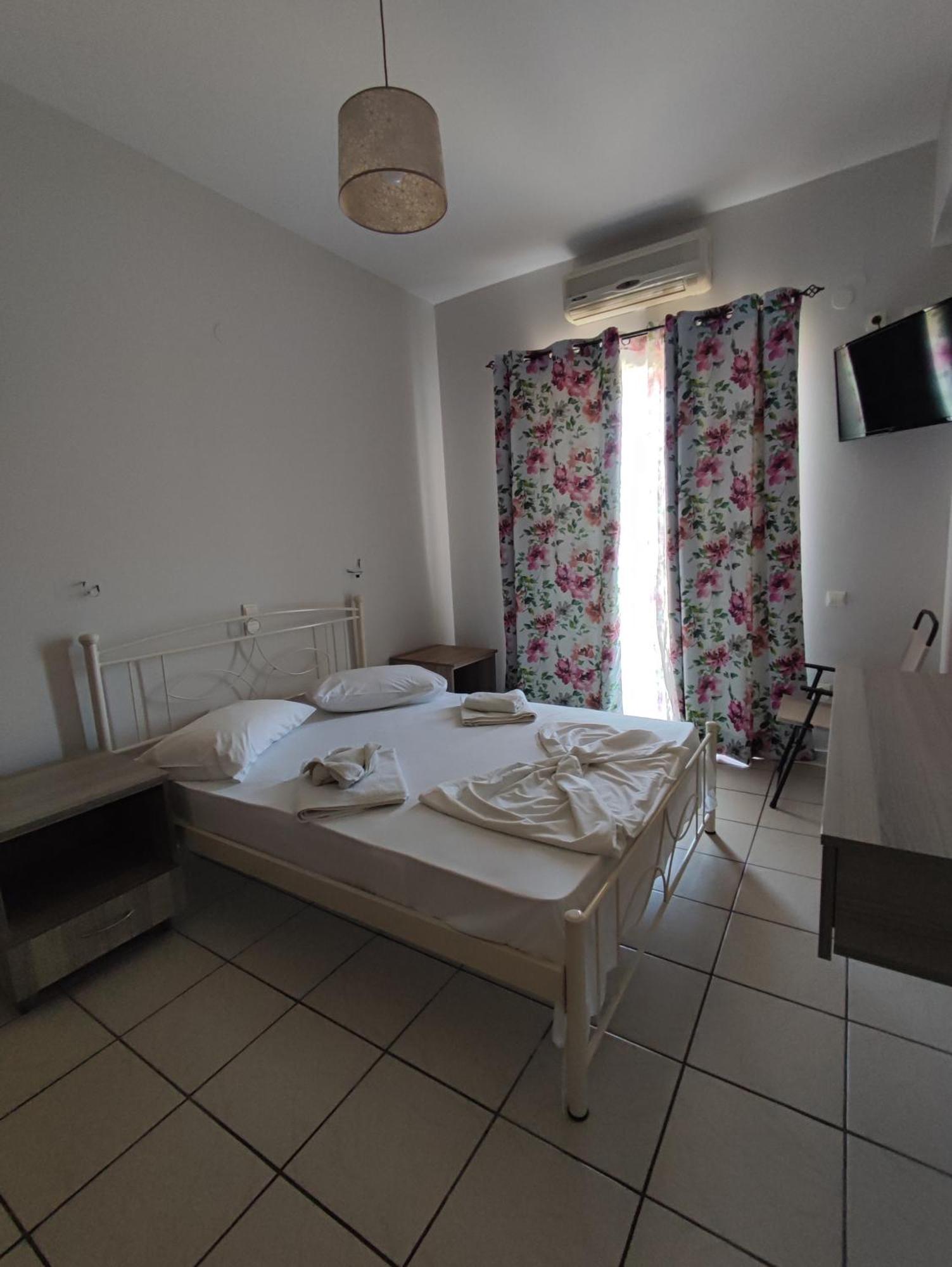 אליקאנאס Hotel Villa Mantalena מראה חיצוני תמונה