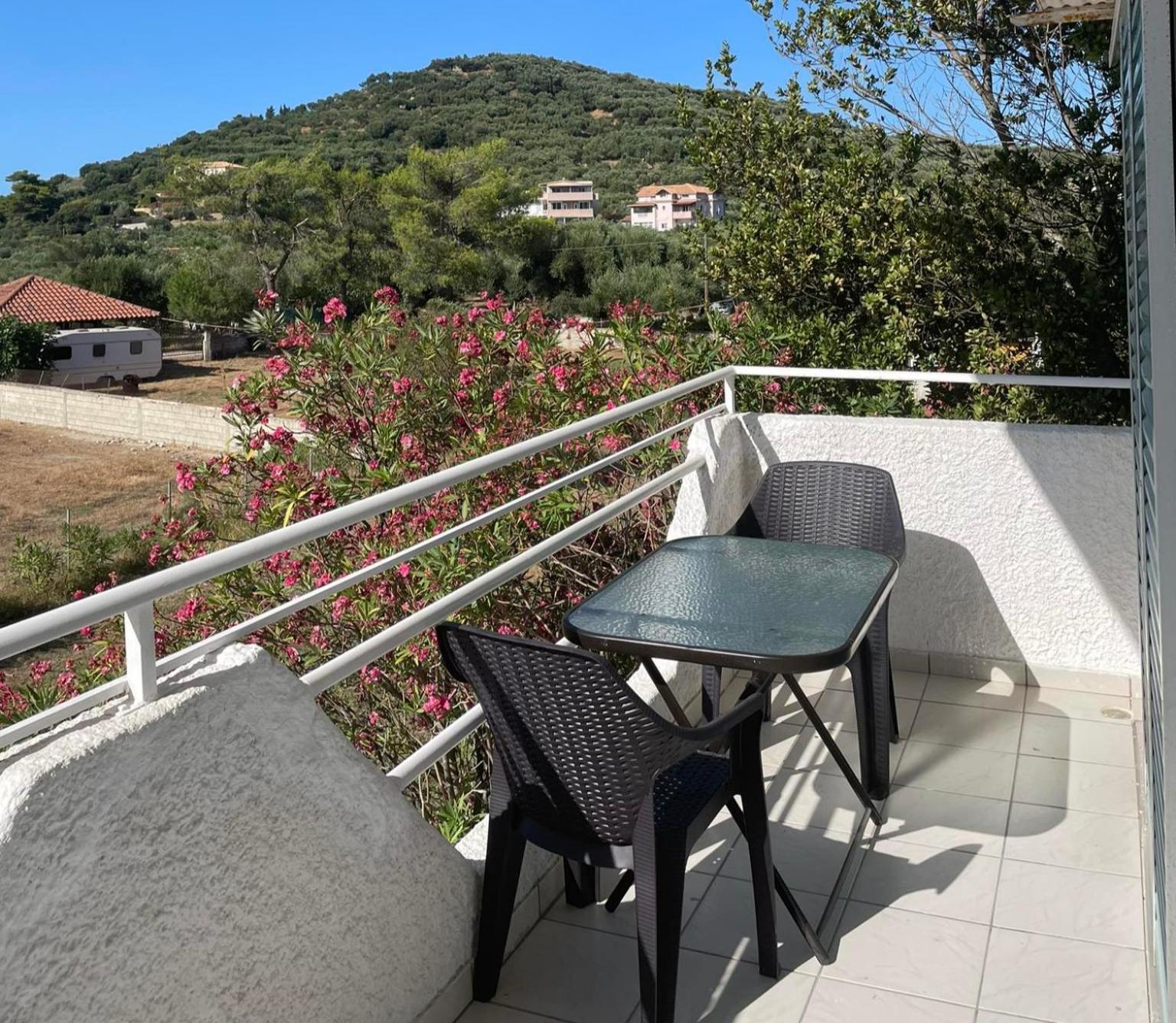 אליקאנאס Hotel Villa Mantalena מראה חיצוני תמונה