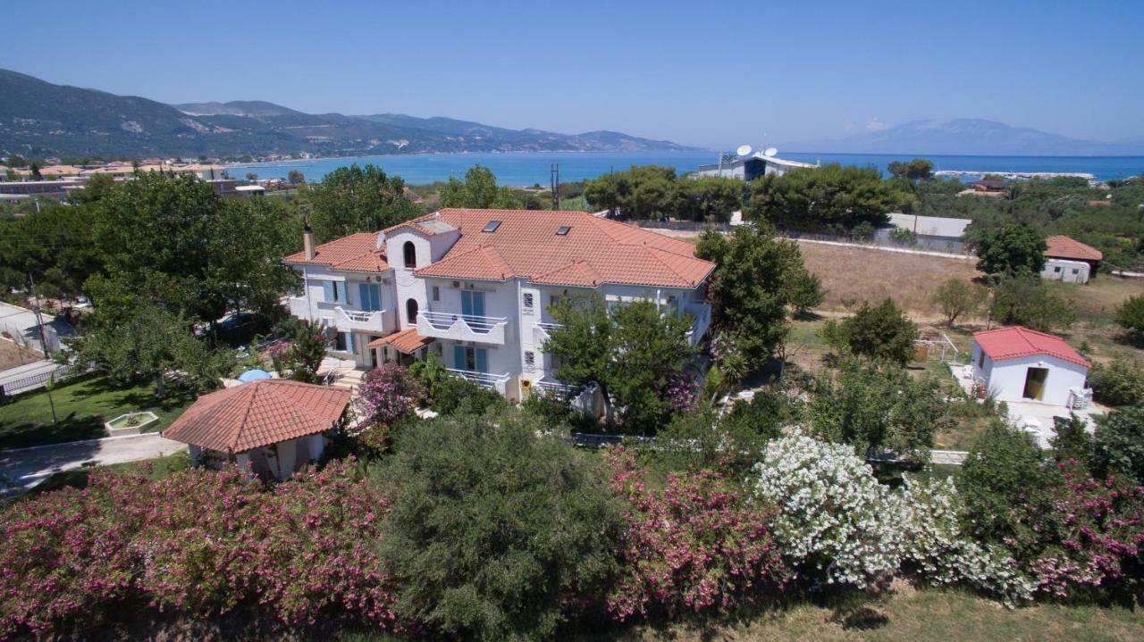 אליקאנאס Hotel Villa Mantalena מראה חיצוני תמונה