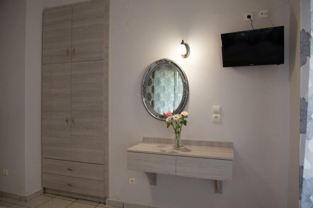 אליקאנאס Hotel Villa Mantalena מראה חיצוני תמונה