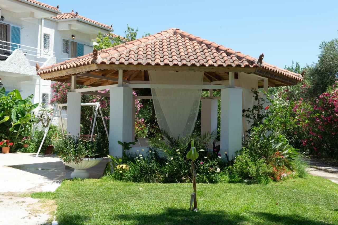 אליקאנאס Hotel Villa Mantalena מראה חיצוני תמונה