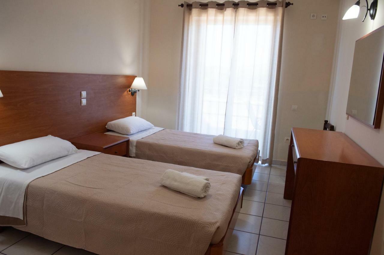 אליקאנאס Hotel Villa Mantalena מראה חיצוני תמונה