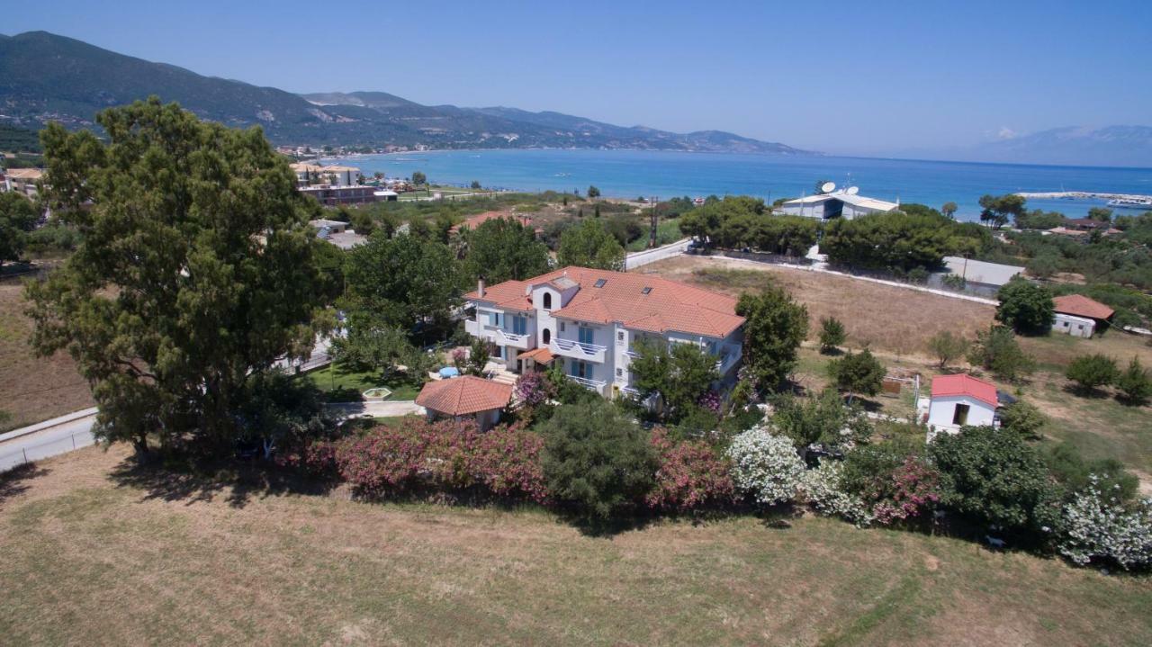 אליקאנאס Hotel Villa Mantalena מראה חיצוני תמונה